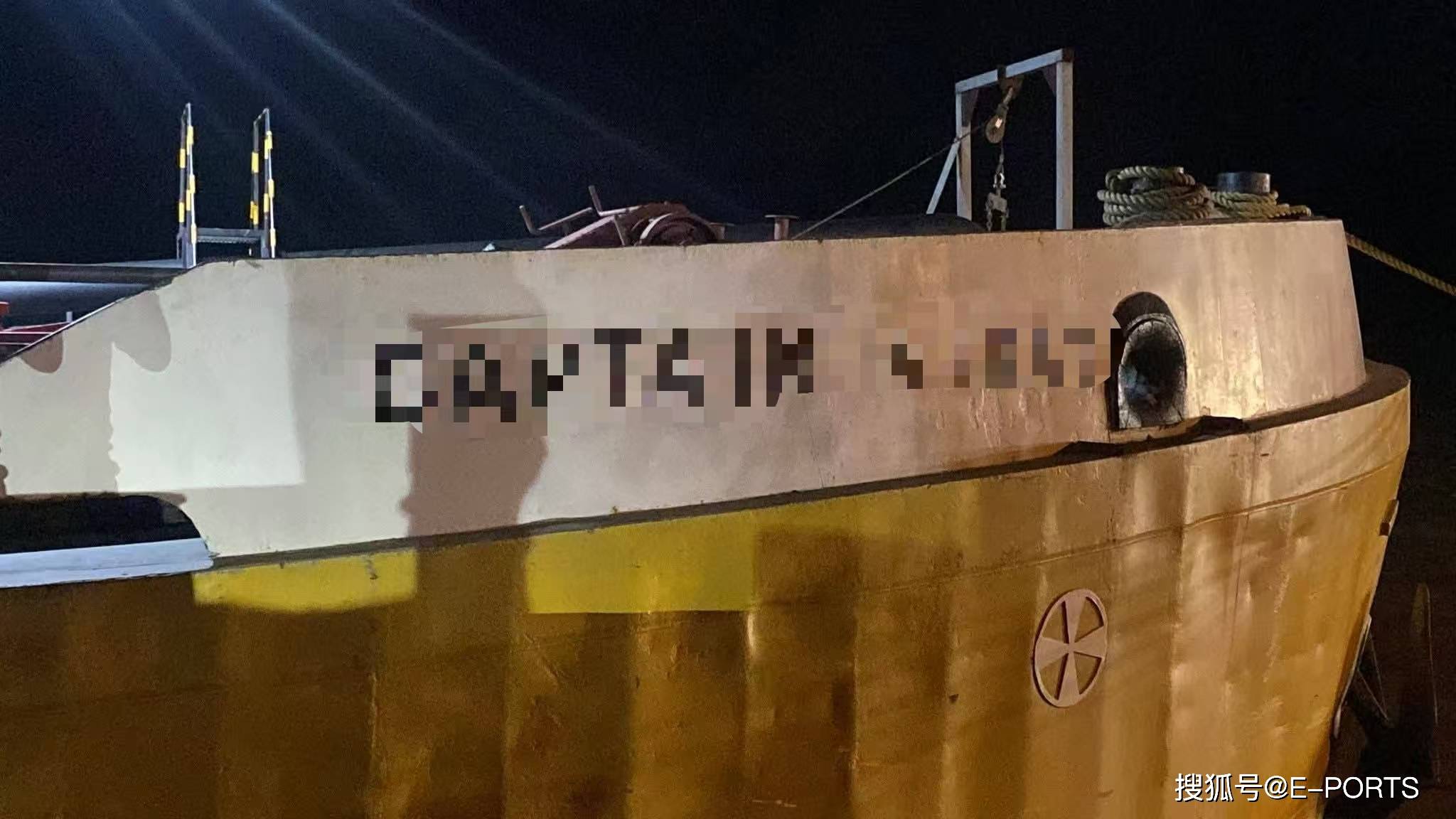 突发！驳船机舱4人倒地身亡！